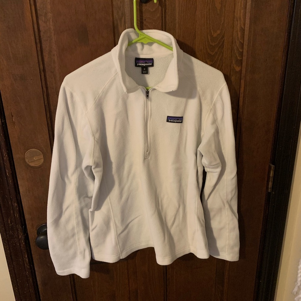White pullover